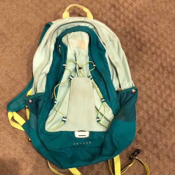 North face backpack - Picture 2 of 3